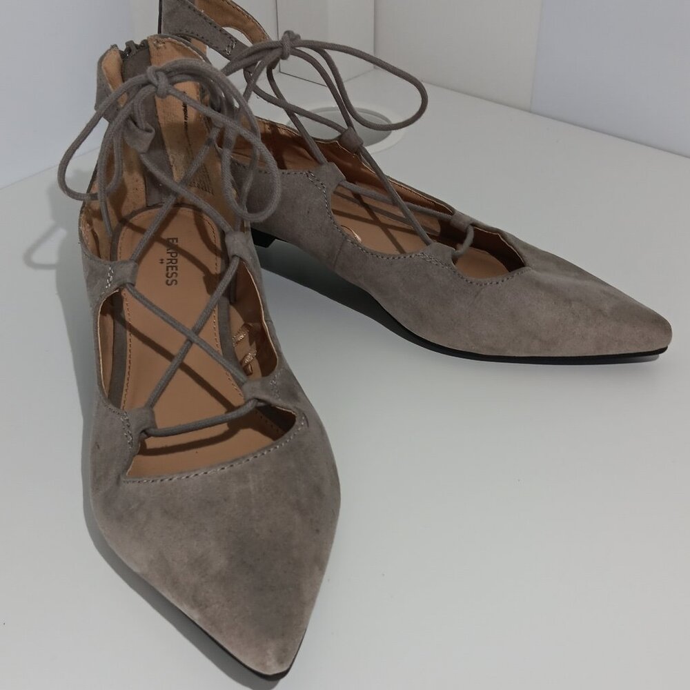 Express Lace-Up Pointy Toe Flats, size 8, grey